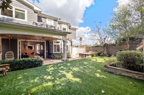 916 9th St, Manhattan Beach CA  90266-5953 exterior