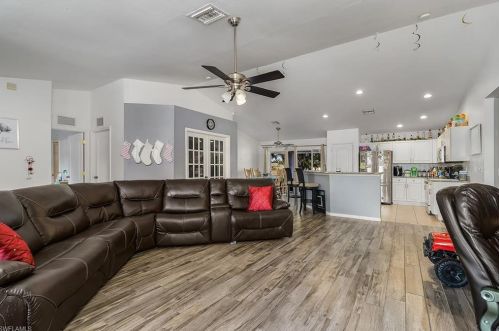 2910 6th Ave, Cape Coral, FL 33904-3501