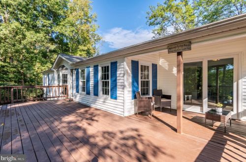 2382 Pony Farm Rd, Dabneys, VA 23102-2018