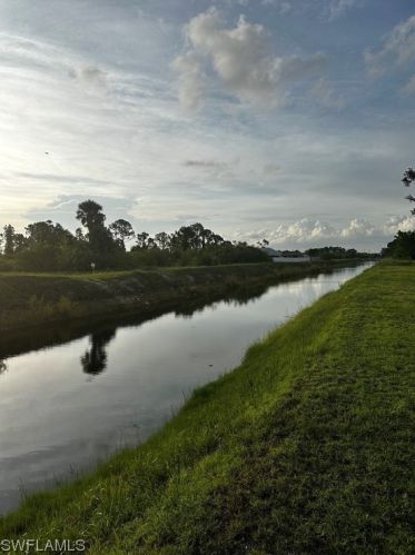 1535 Medford Pl, Lehigh Acres FL  33936-5945 exterior