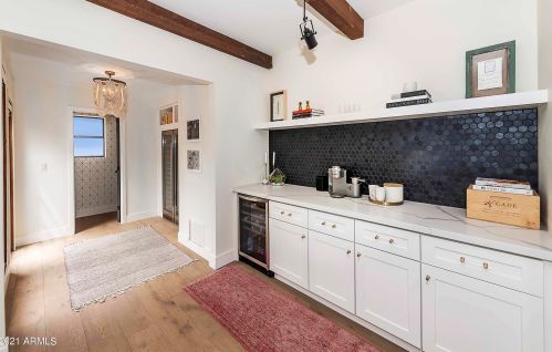 5301 Paradise Dr, Scottsdale AZ 85260-5433 exterior