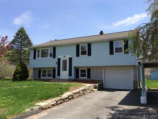 21 Pine St, Plainfield, CT 06374-1555