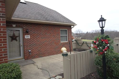 1551 Meerschaum Ln, Moon Twp, PA 15108-3777