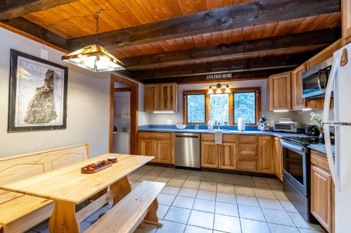 42 Sugar Run, Ellsworth NH  03285-6852 exterior