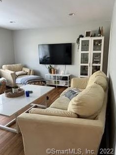 37 Cherry Hill Dr, Bridgeport, CT 06606-5819