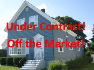 225 Hilton St, Tiverton RI  02878-1118 exterior