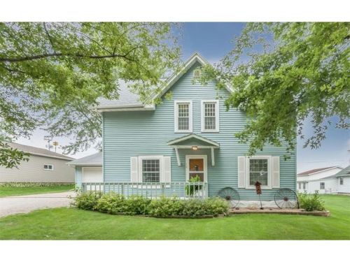 13 3rd Ave, Newhall, IA