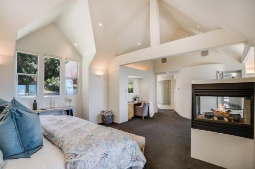 16260 Mireval Rd, Los Gatos CA  95030-7555 exterior