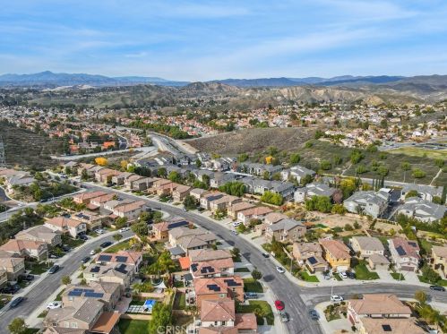 19920 Holly Dr, Santa Clarita CA  91350-3698 exterior