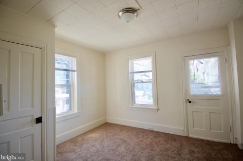 330 Locust St, Harrisburg PA 17113-2387 exterior