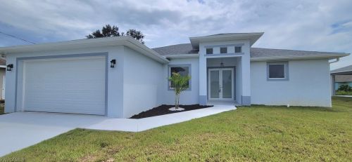 2909 8th St, Lehigh Acres, FL 33976-3002