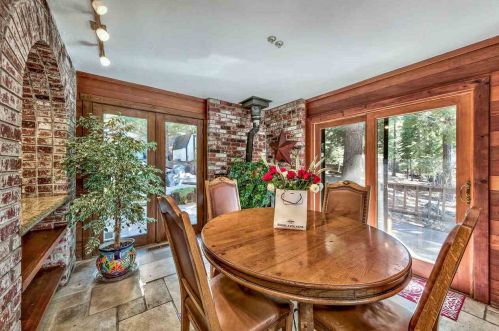12225 Brookstone Dr, Truckee, CA 96161-6218