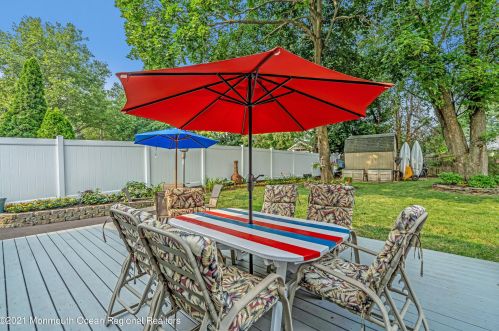 243 Crestview Dr, Middletown NJ  07748-3604 exterior