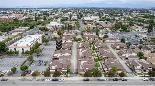 8025 70th St, Paramount CA 90723-5401 exterior