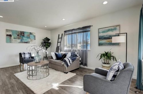 1601 79th Ave, Oakland, CA 94621-2645