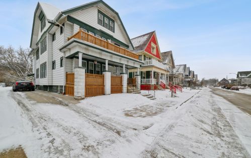 2143 17th St, Milwaukee, WI 53205-1219