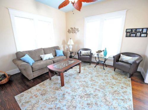 2409 33 St, Galveston TX 77550-7620 exterior