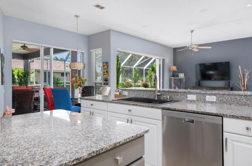 12723 Grand Traverse Dr, Dade City FL 33525-8230 exterior