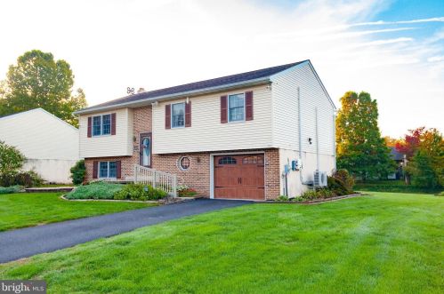 130 Olde School Ln, Beartown, PA 17555-9484