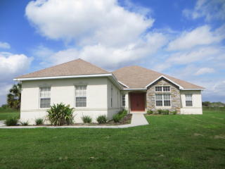 2814 Nesmith Estates Ln, Plant City FL  33566-4696 exterior