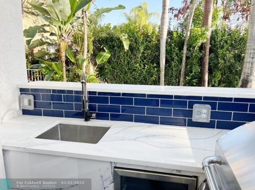 3591 177th Ave, Hollywood FL  33029-1666 exterior