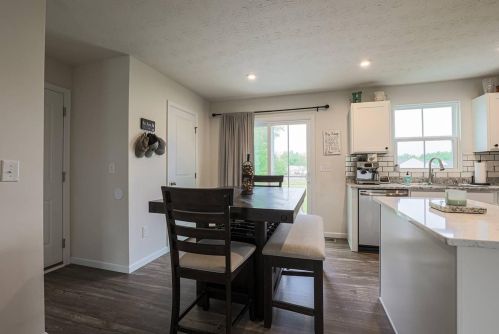 145 Wooded Ridge Dr, Amelia OH  45102 exterior