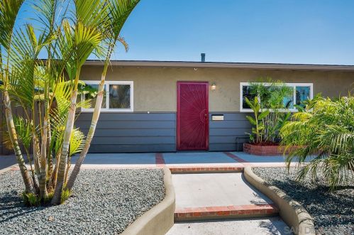 5315 Triana St, San Diego, CA 92117-3248