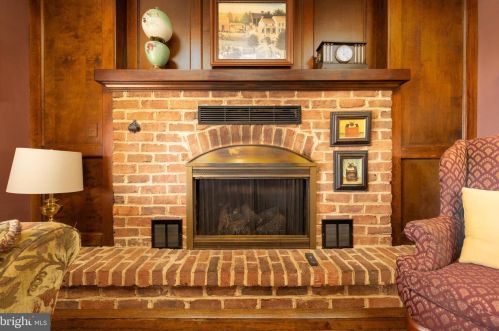 311 Walnut St, Lemoyne PA  17043-1647 exterior