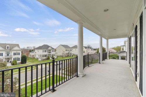 9012 Virginia Ter, Lorton VA  22079-3251 exterior