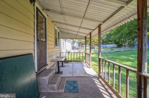 300 Highland Ter, Holmes PA  19043-1310 exterior