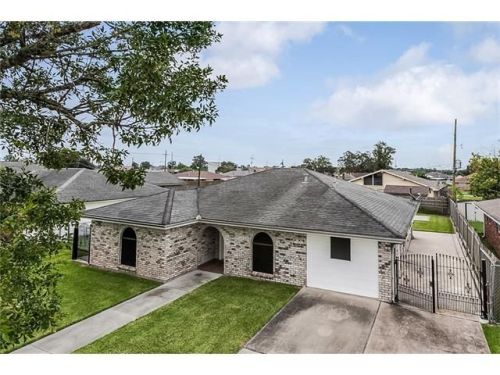 2525 Garden St, Meraux, LA 70075-2511