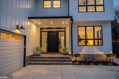 2219 Westmoreland St, Falls Church VA  22043-1701 exterior