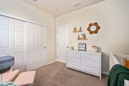 1125 Valley Glen Dr, Liberty Farms CA  95620-4835 exterior