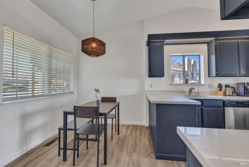 301 Rosemarie Pl, West Pittsburg CA  94565-6705 exterior