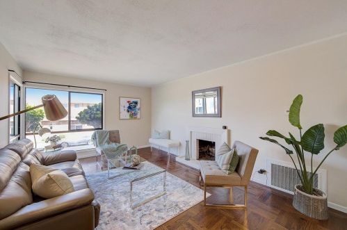 68 Elmwood Dr, Daly City, CA 94015-3423