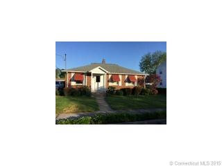21 Pershing Dr, Plainville, CT 06062-2957