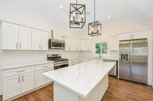 34 Corsa St, Huntington Station NY  11746-6623 exterior