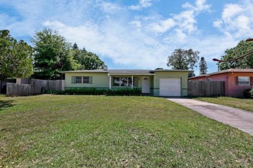 5868 46th Ave, Saint Petersburg, FL 33709-5111