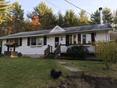 198 Fox Rd, Hampton, NY 12837-2600