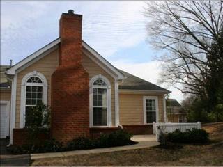 1111 Oak Heights Ln, Piperton, TN 38017-9116