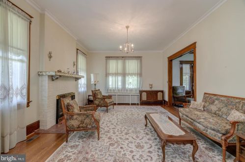 3427 Wisconsin Ave, Washington DC 20016-2154 exterior