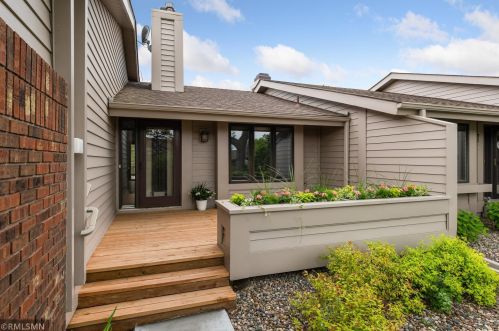 9520 Woodbridge Rd, Minneapolis, MN 55438-1667