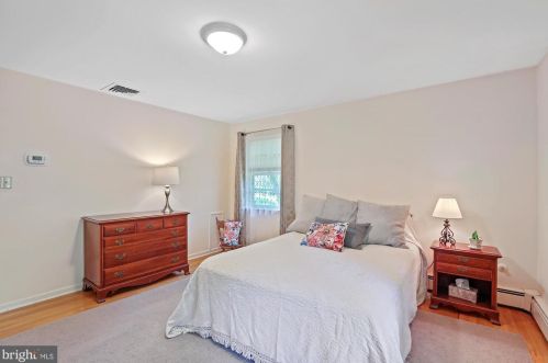 568 Countess Dr, Yardley PA 19067-4616 exterior