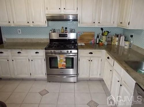 26 Front Ct, Old Bridge NJ  08857-1942 exterior