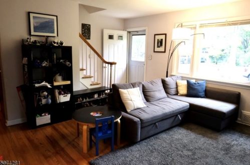 42 Roosevelt Ave, Chatham Township NJ  07928-2534 exterior