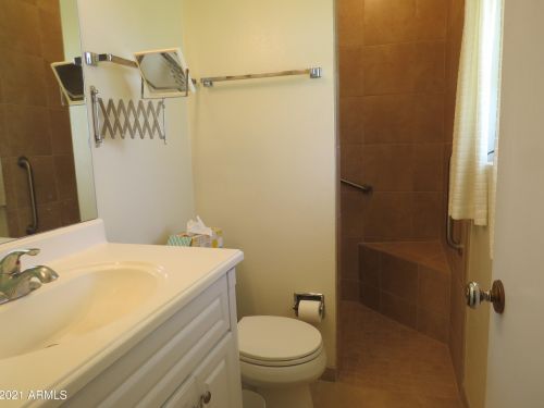 8243 Montecito Ave, Scottsdale AZ 85251-2844 exterior