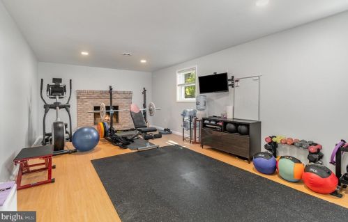 81 Moongale Dr, Carlisle PA  17013-2116 exterior