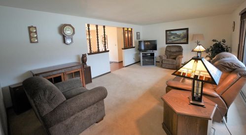 526 Lorraine Ln, Green Bay, WI 54311-5771