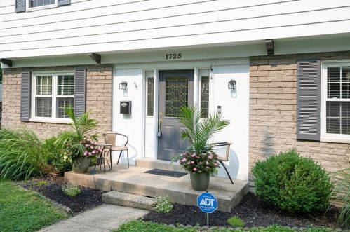 1725 Grandle Ct, Cincinnati, OH 45230-2272