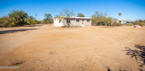 6421 Calvin Rd, Tucson, AZ 85743-9475